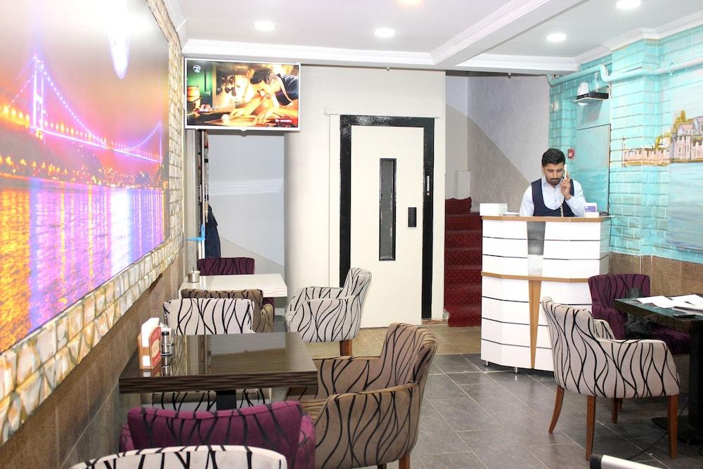 Blue Moon Apart Hotel 1