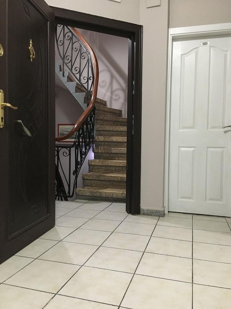 Second Home Hostel (Adults only) 1