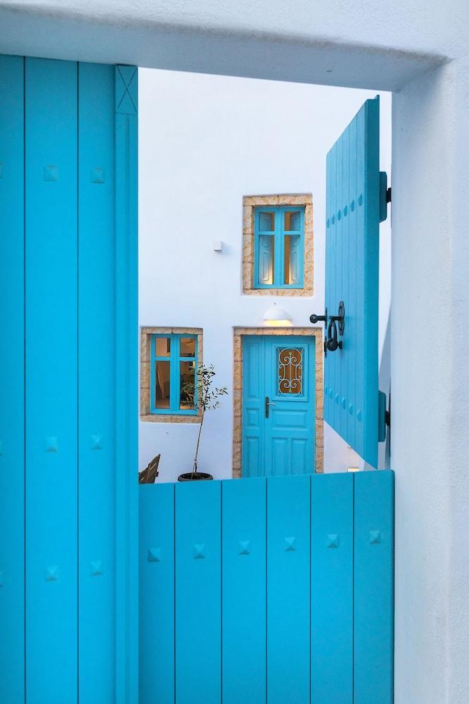 Kalamia Cave House by Vinea 1