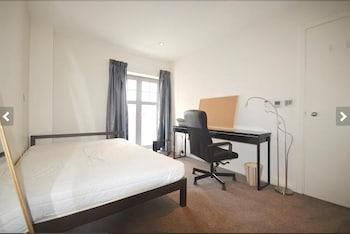 Bezier Apartments by Mysquare 2