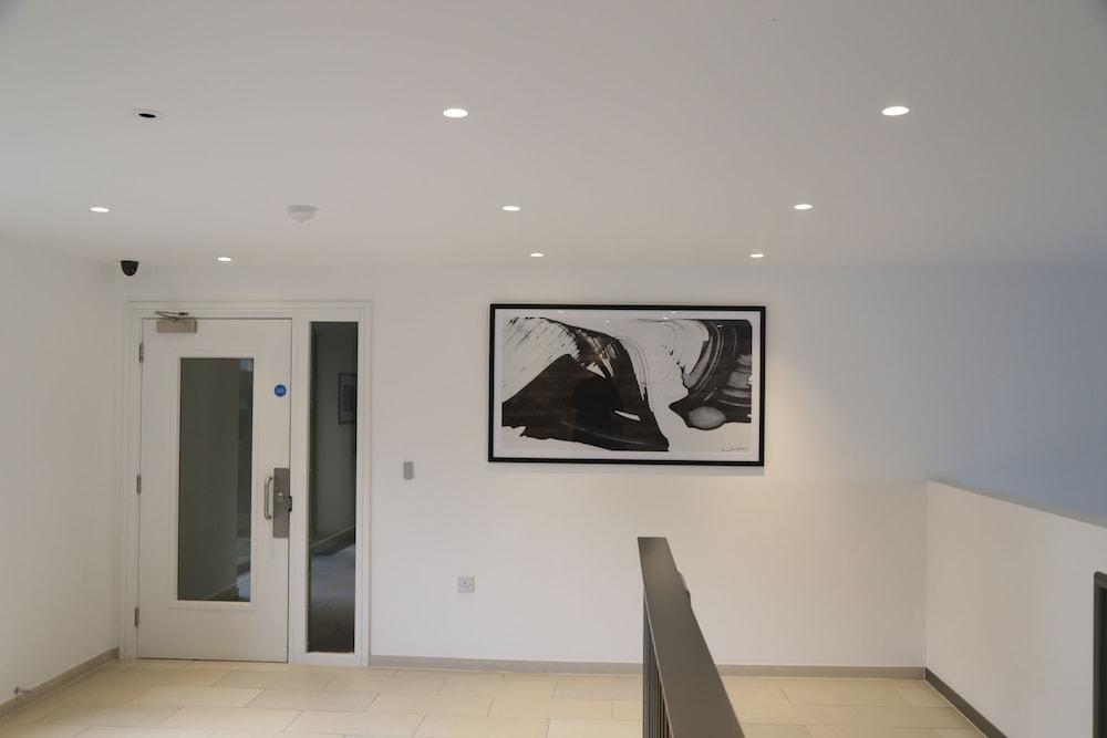 Pontoon Dock Apartment 2