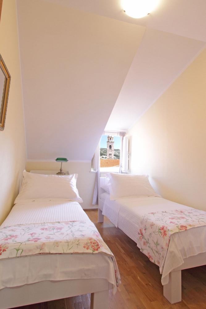 Apartments Kovac Old Town 1