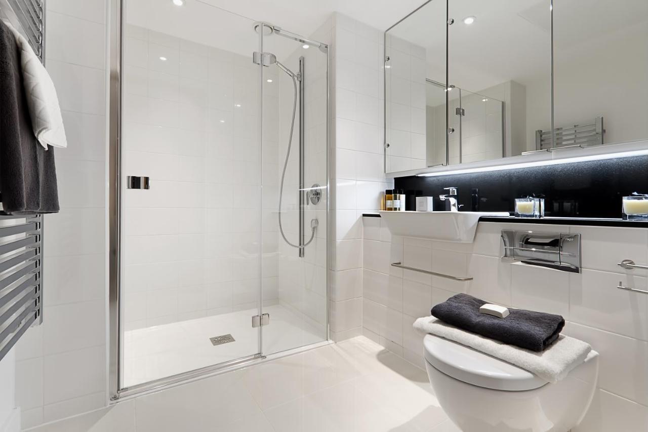 Fetter Lane by Skyline 2