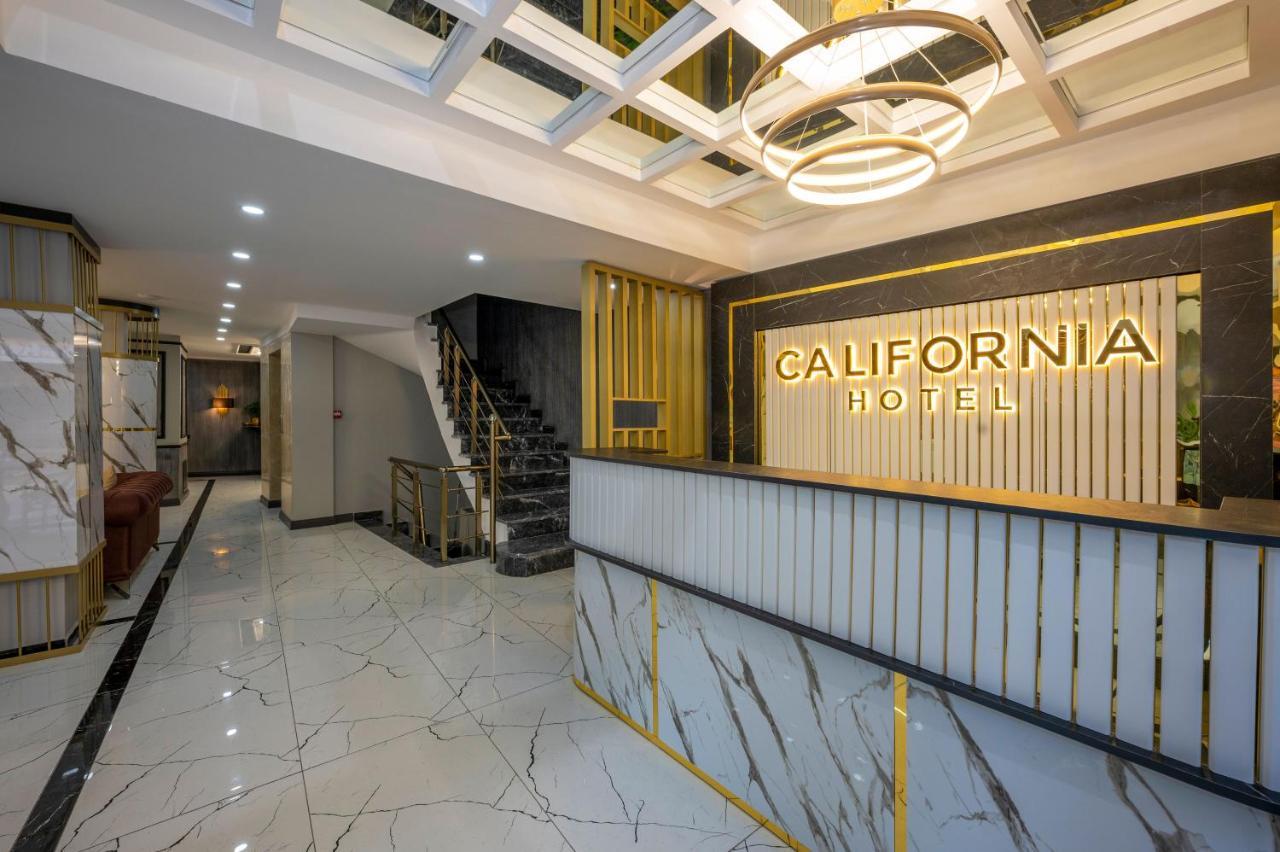 California Hotel (Adults only) 2