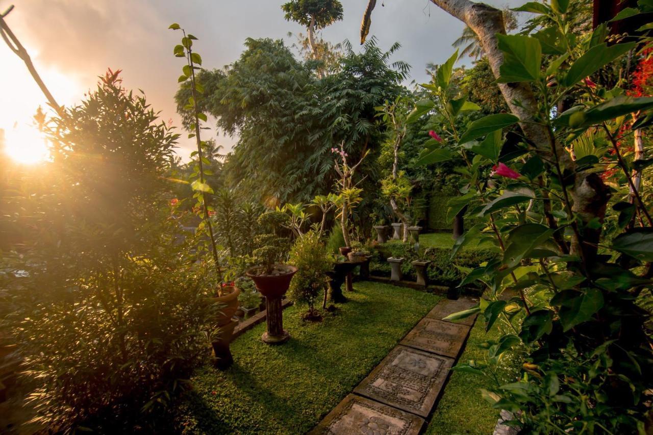 Ubud Wins Bungalow (Adults only)
