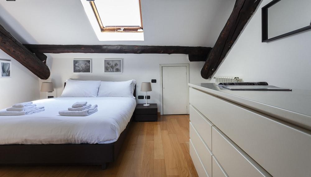 Italianway - Baiamonti 1 2