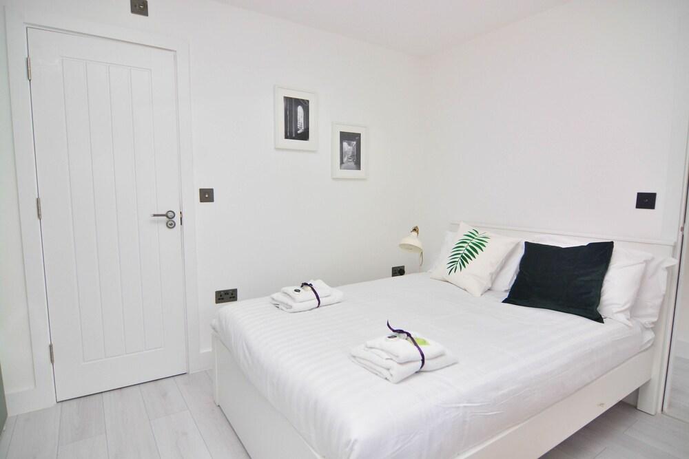 Macarena Wharf Apartments 2