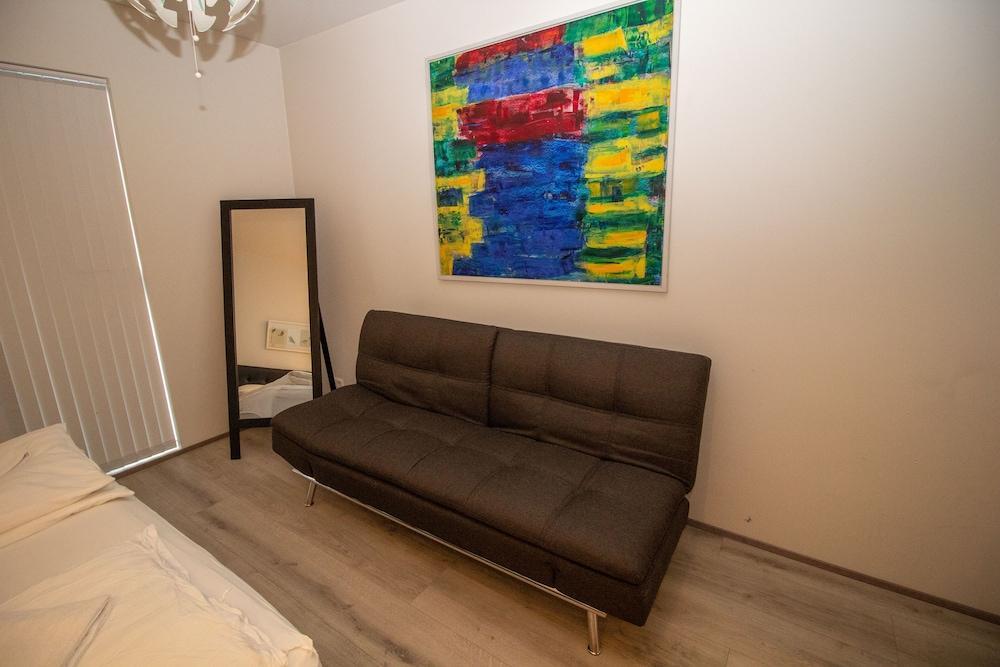 Scandinavian Apartments 1