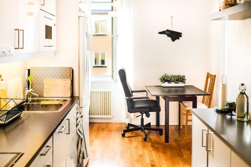 Comfortable Studio Apartment - Midsommarkransen 2