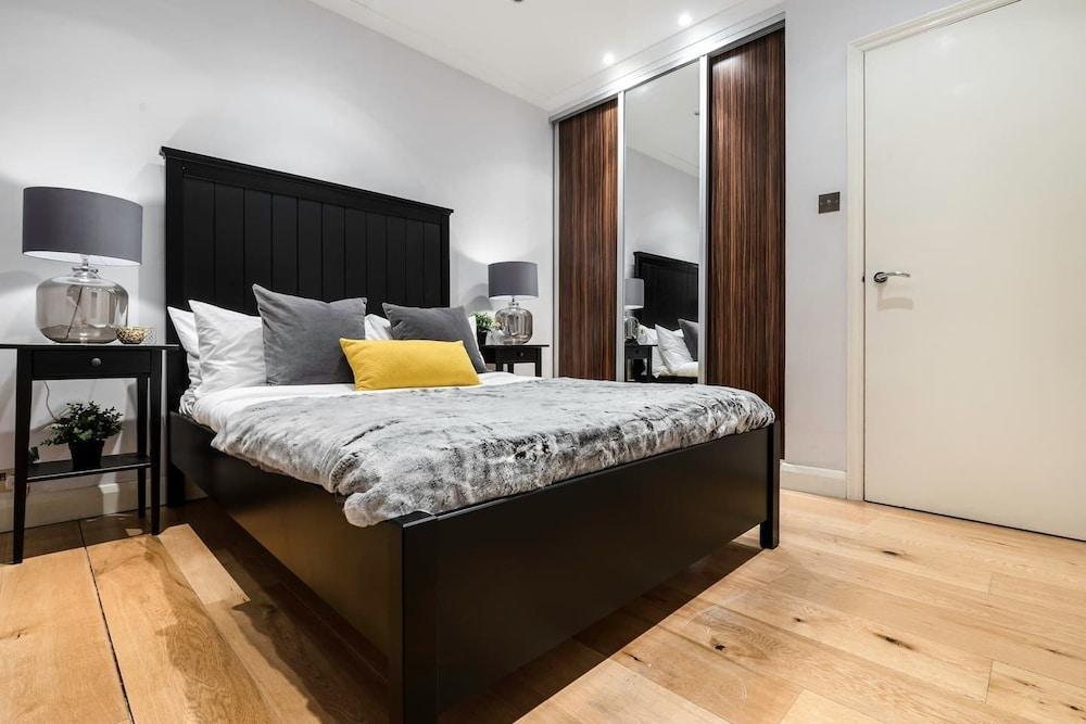 Old Compton Street Apartments 2