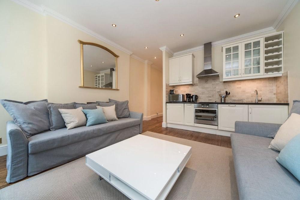 Pml Exclusive Apartments Piccadilly 2