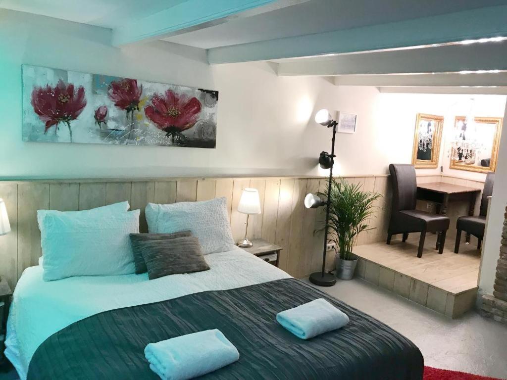 Amsterdam Home (Adults Only) 2