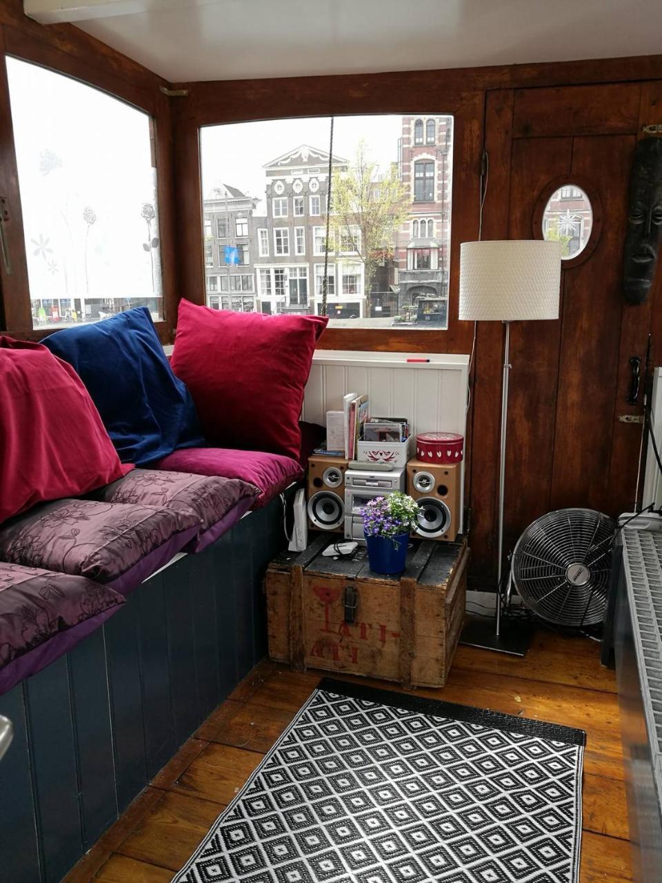 Waterloo Square River Vieuw Houseboat 1