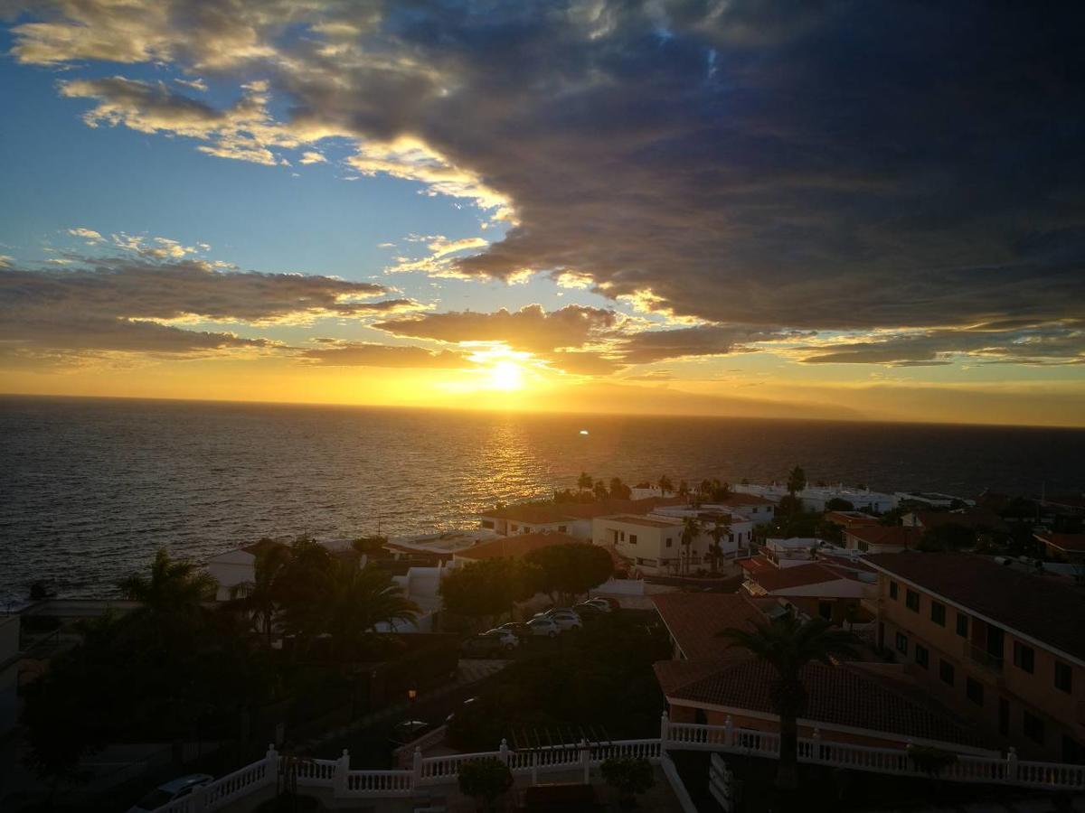 Volcano Beach Views & Wifi 2