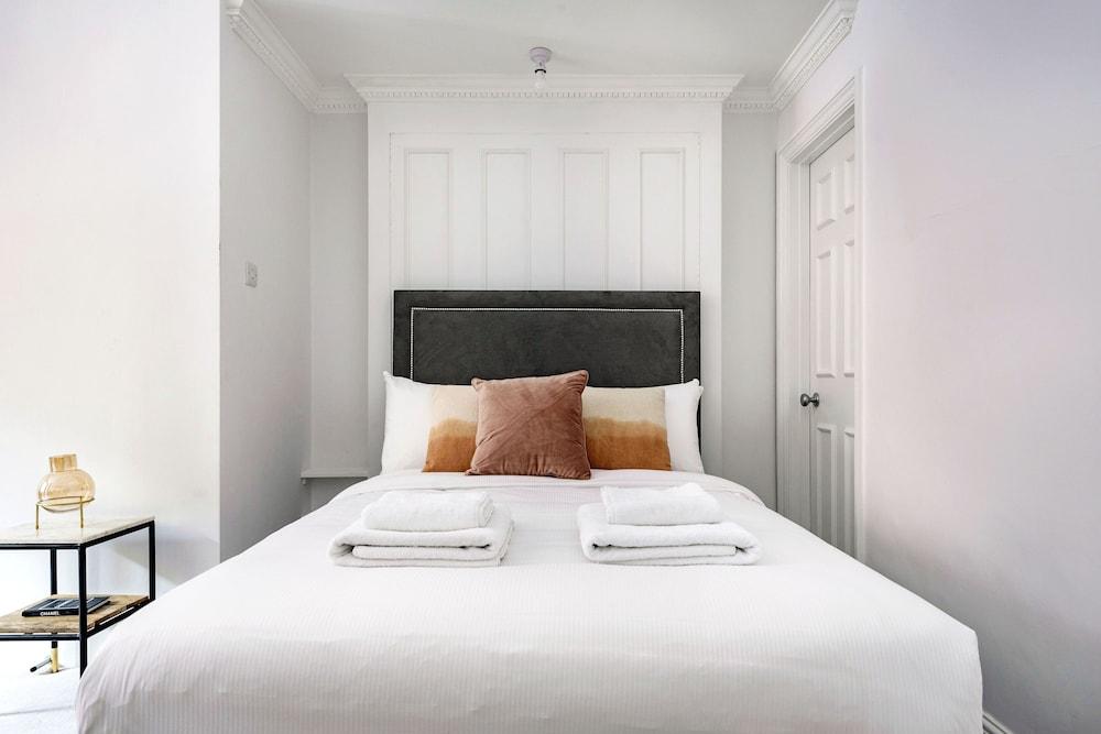 3 Sloane Gardens by Underthedoormat 1