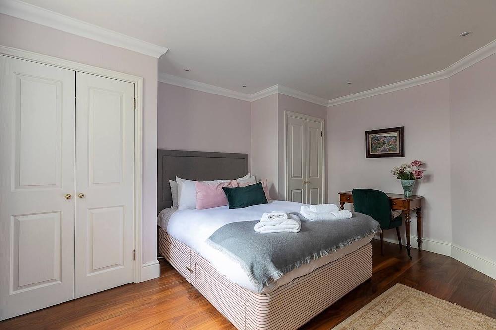 Joivy Beautiful 2 Bed Apt in Mayfair, Close To Tube 1