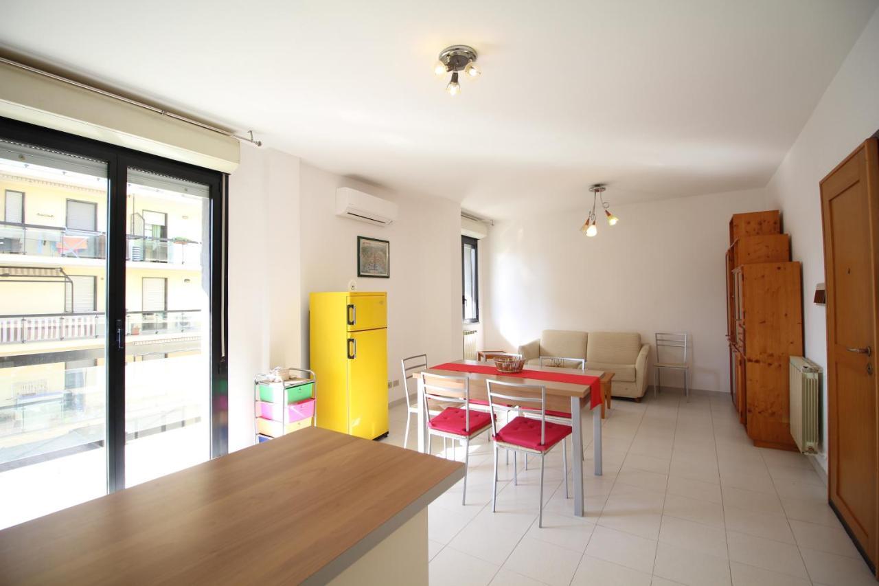 Holidayhouse Flamingo 1