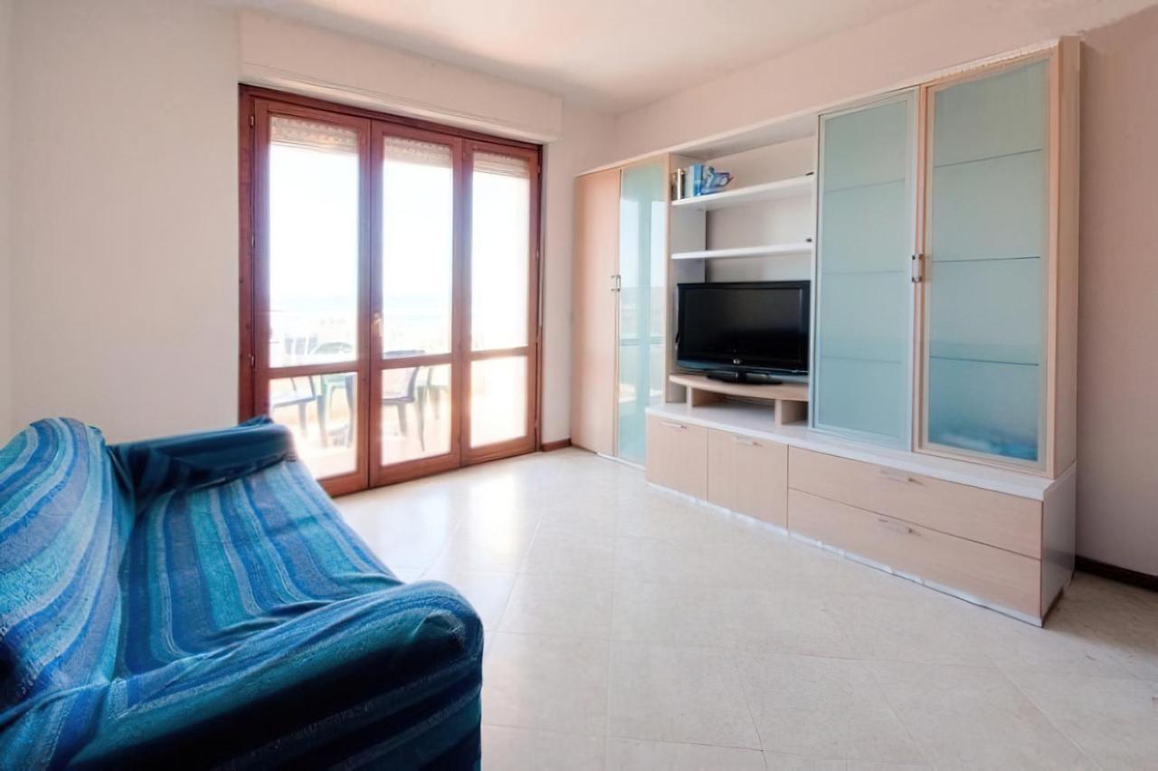 Romantic Total Sea View 1