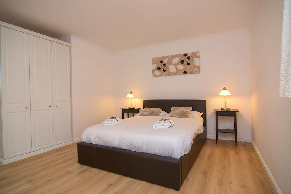 Apartment Wharf – Meridian Place 1