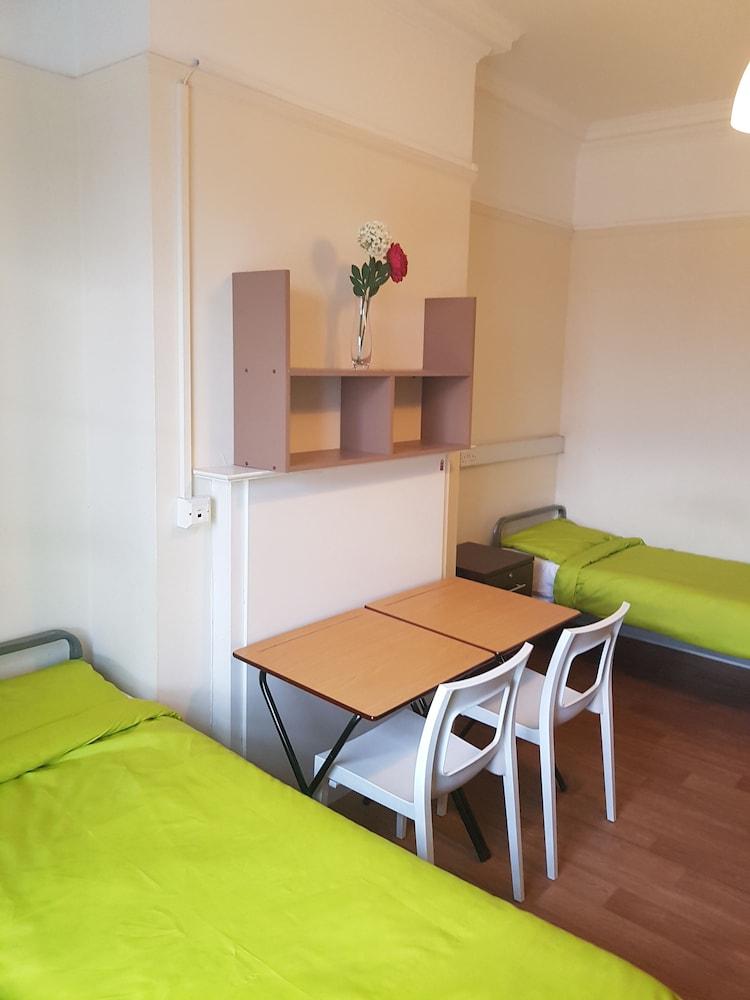 Holland House (Adults only) 2