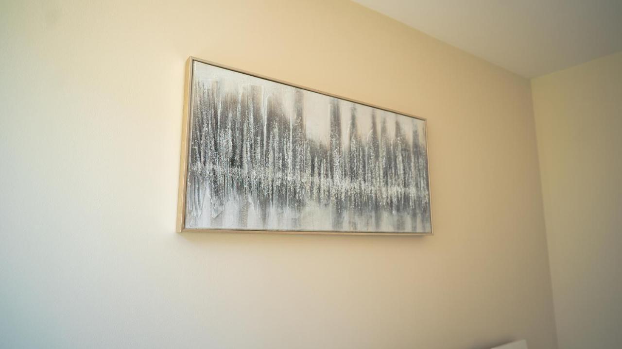 Comfy Spacious Apartment in Canary Wharf 1