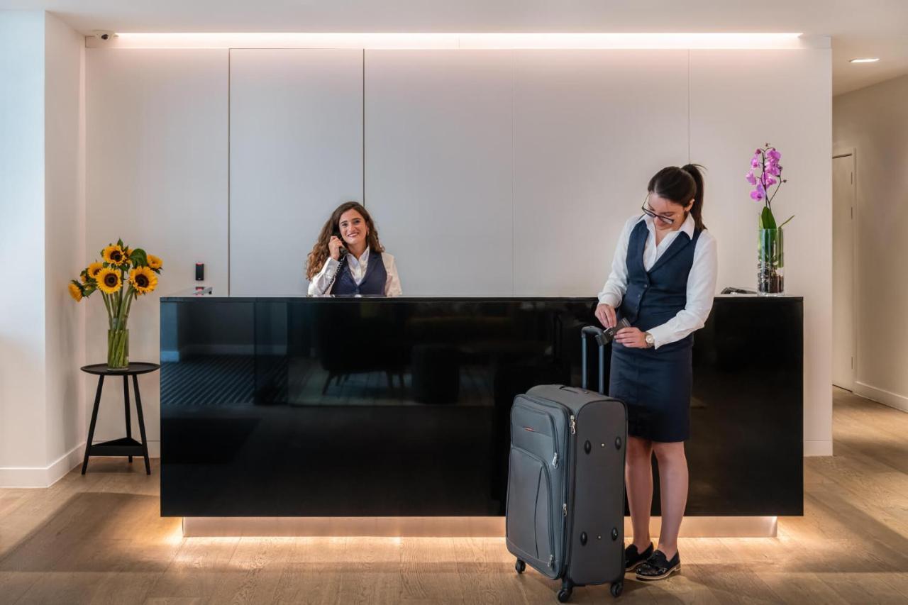 The Resident Victoria 2