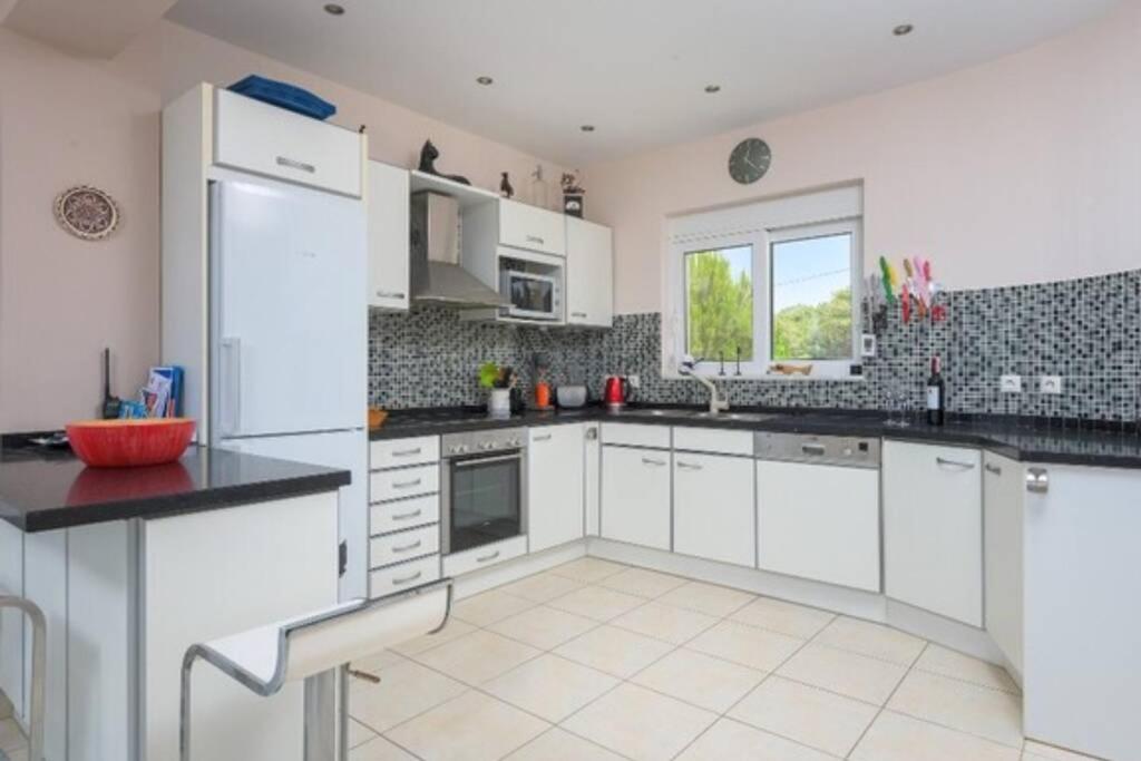 Luxuriose Villa Mit Meerblick