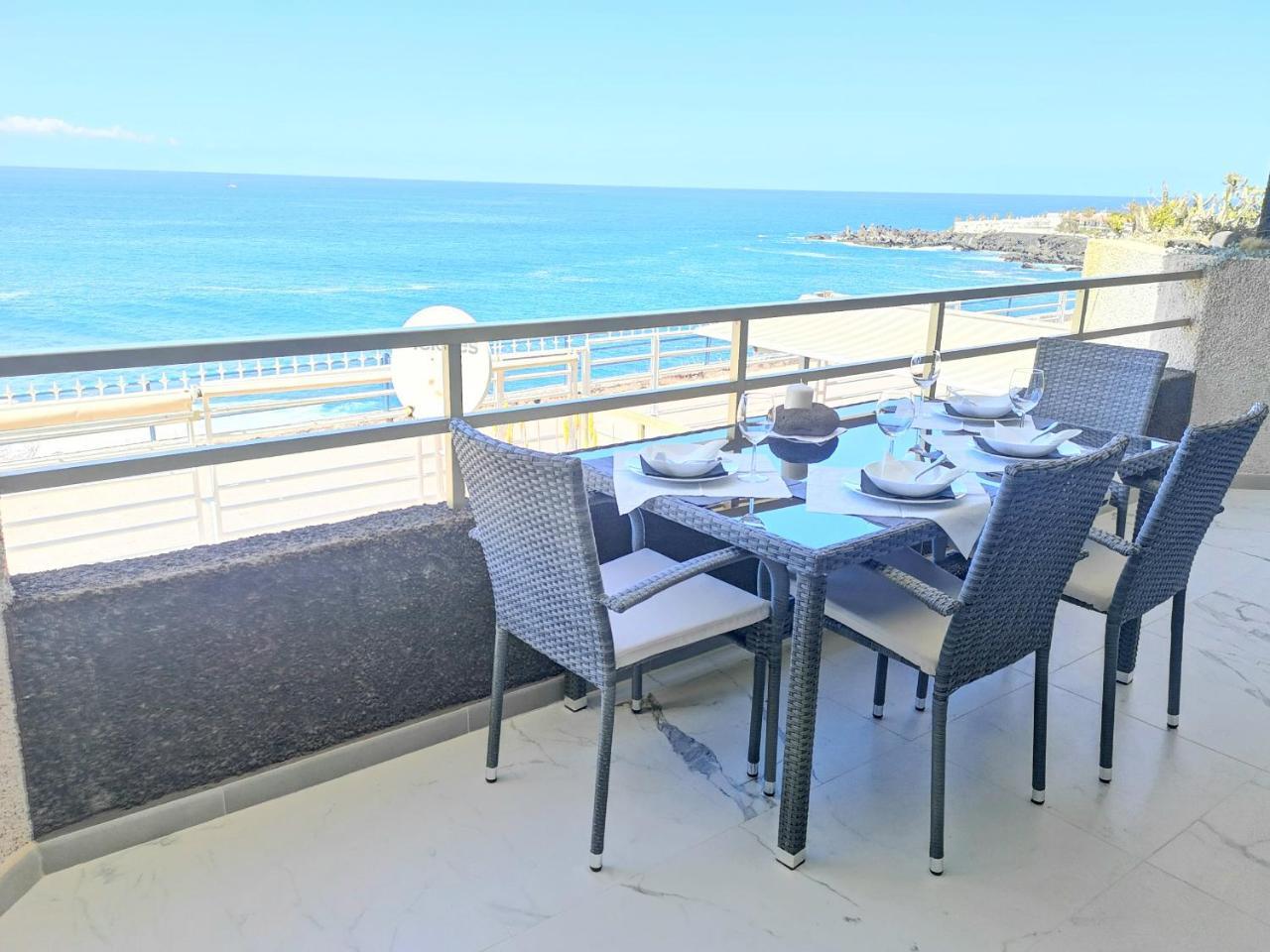 Cozy Apartment with Ocean Views