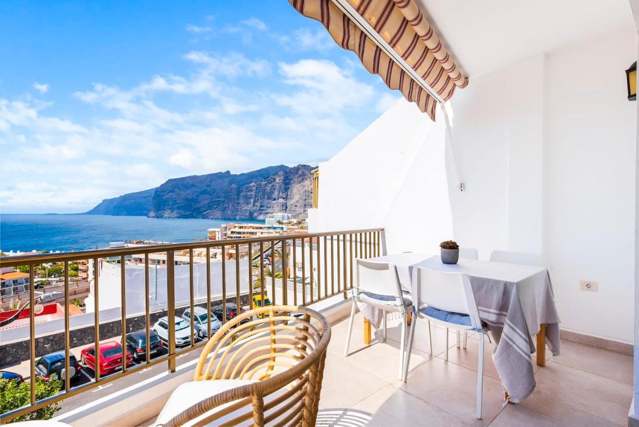 Quiet And Cozy Workation Place Near the Town Center with Cliffs And Ocean View 2