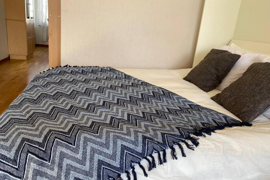 Modern Apartment in Inner-City Stockholm by the Water 1