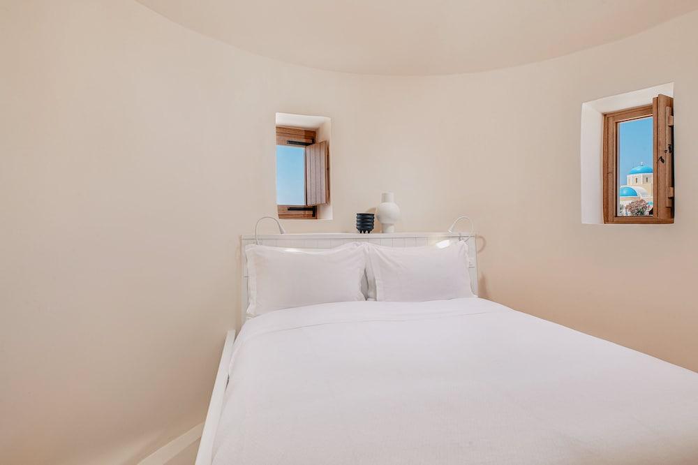 The Mill Haven Santorini 1