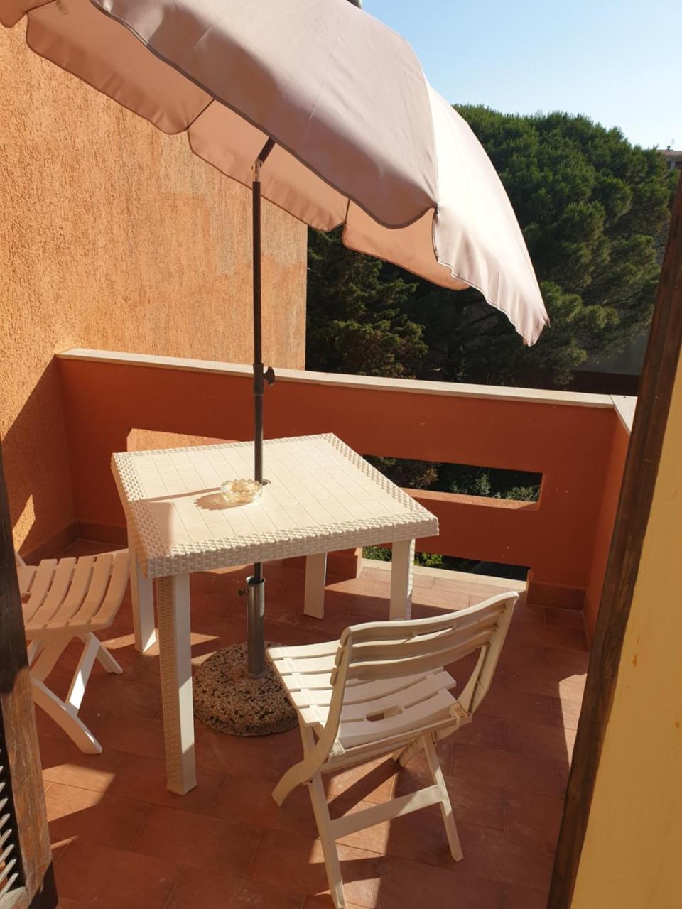 Guest House Tra Rocce E Mare