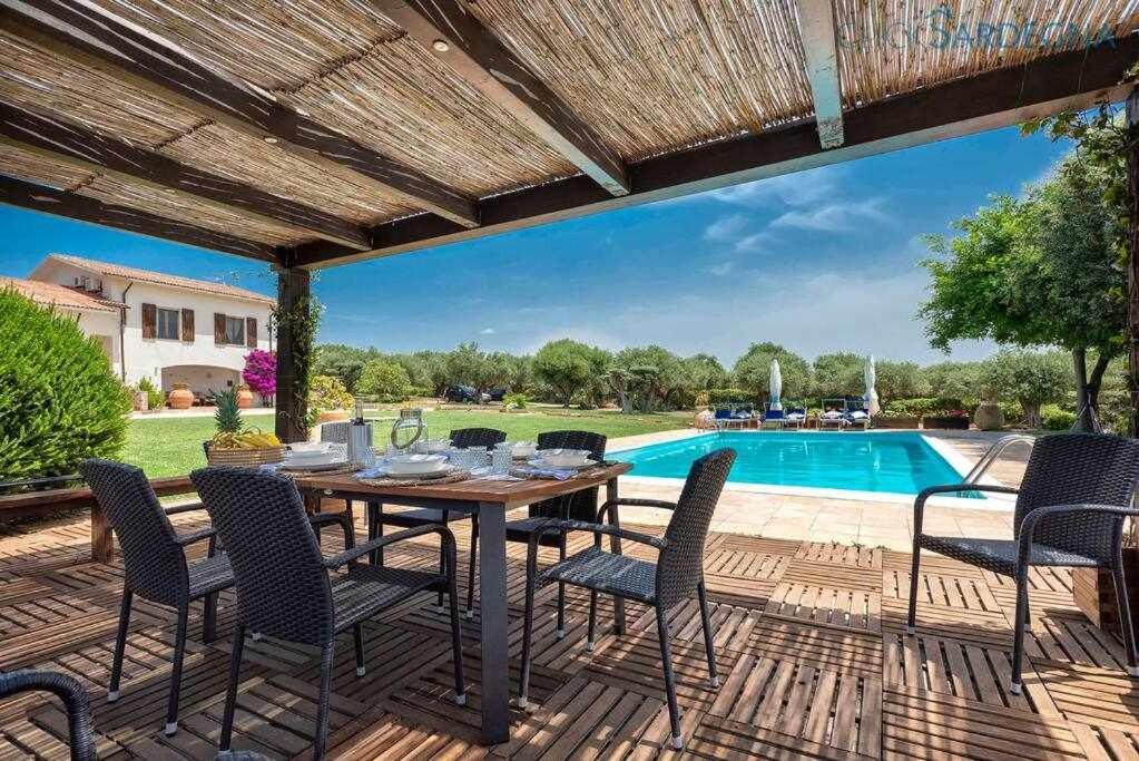 Clicksardegna Villa Emanuel Ad Alghero Con Vista Mare Spettacolare, Piscina Indipendente Per 8 Persone