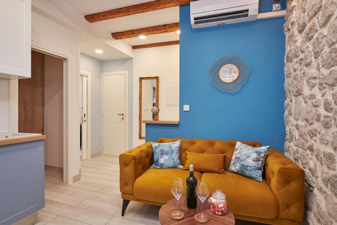 Artium Luxury Apartment