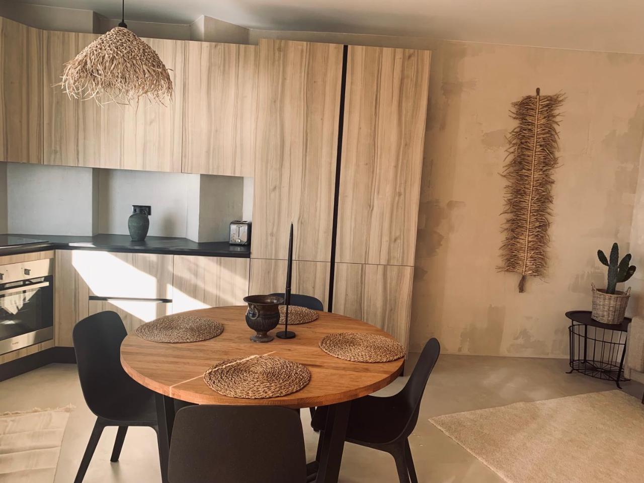 Spacious, Light & Cozy Apartments with Ocean Views 1