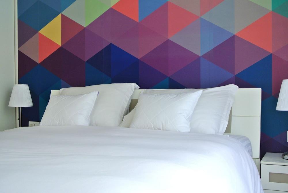 55 & 54 Stairs Apartments 2