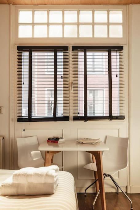 New! Private Authentic Apartment in City Centre! 2