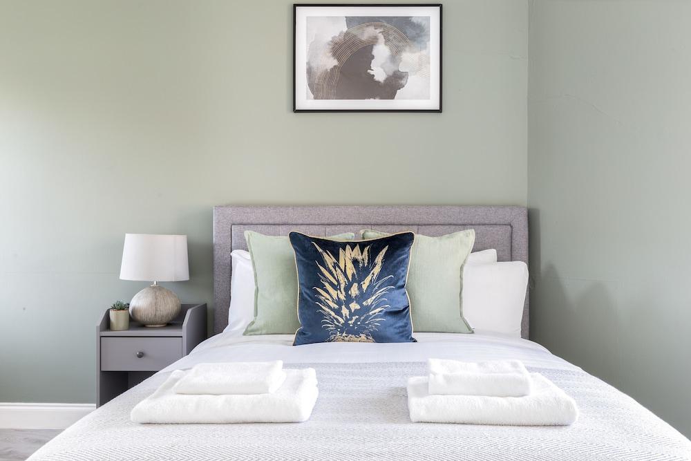 The Rotherhithe Apartments 1