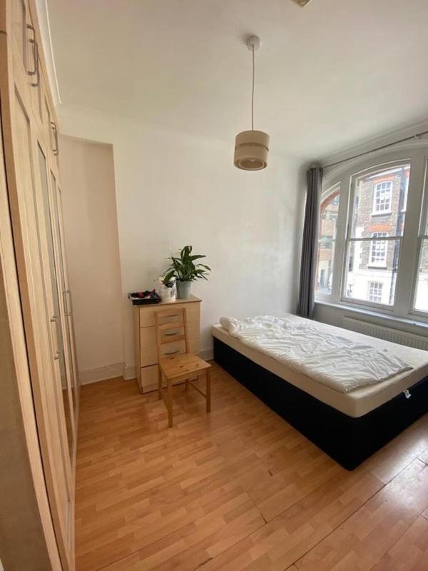 Great Flat Located in Trendy Soho 1