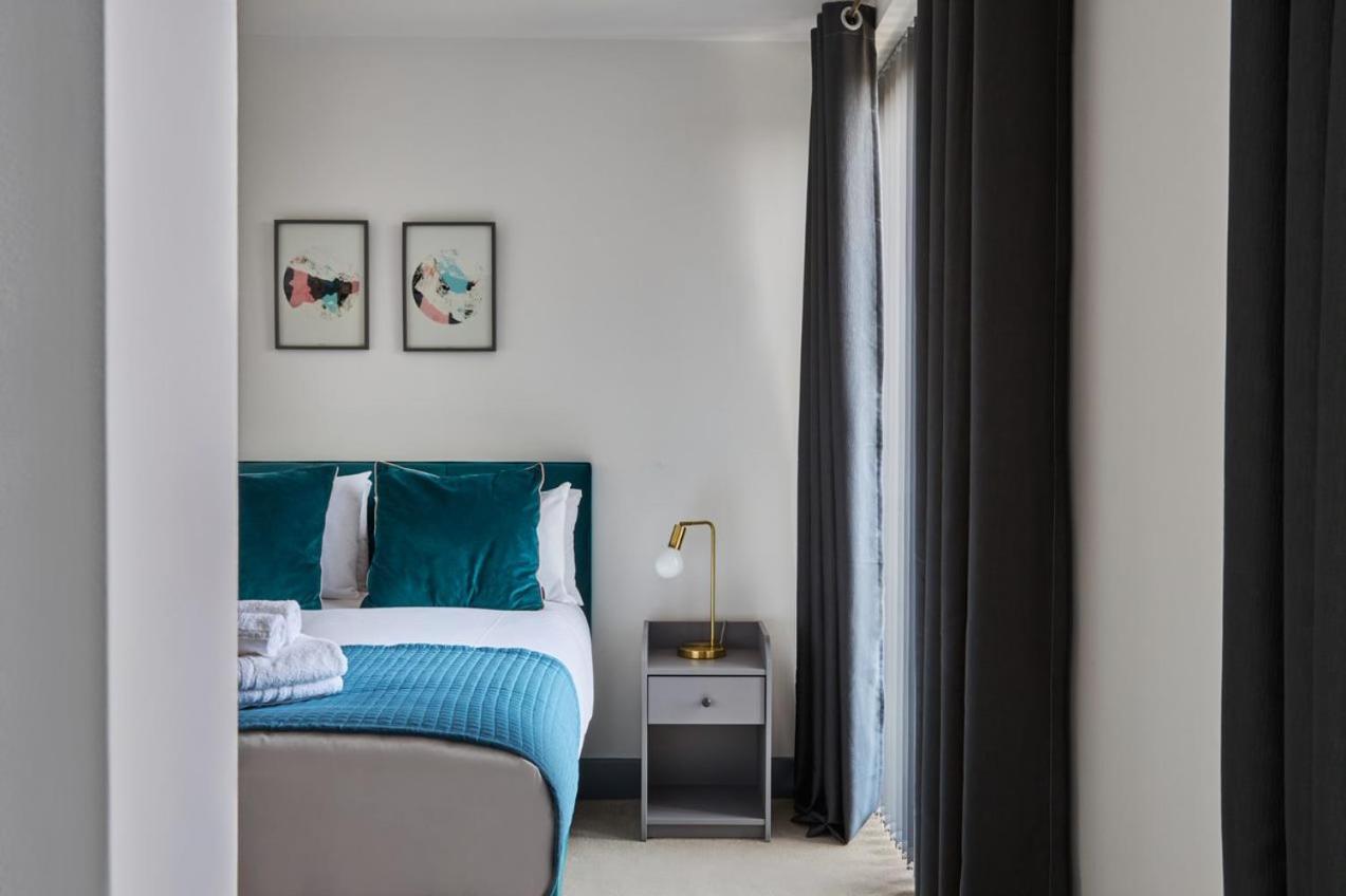 Flying Butler Canning Town 1