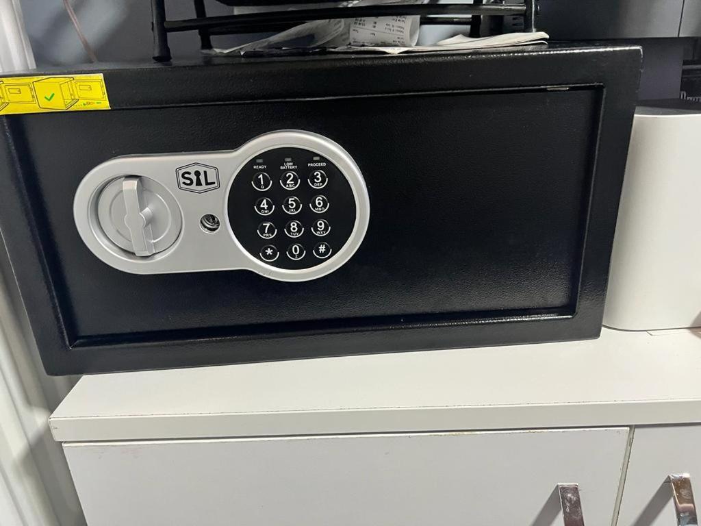 Candy Hotel (Adults only) 1