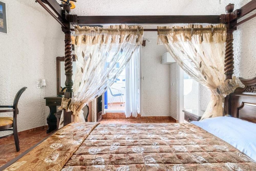 Hotel Porto Perissa 2