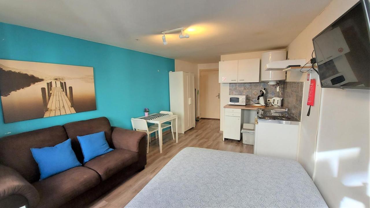 Chez Esmara Et Philippe Fourche (Adults only)