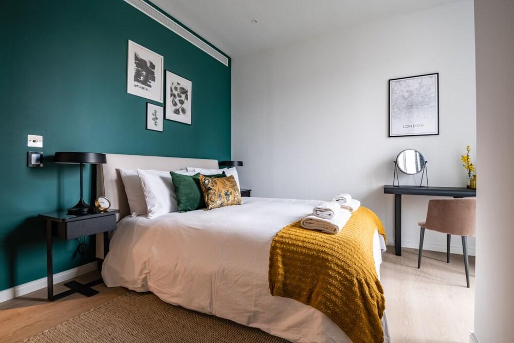 Fabulous One Bedroom Apartment in Exclusive Canary Wharf 1