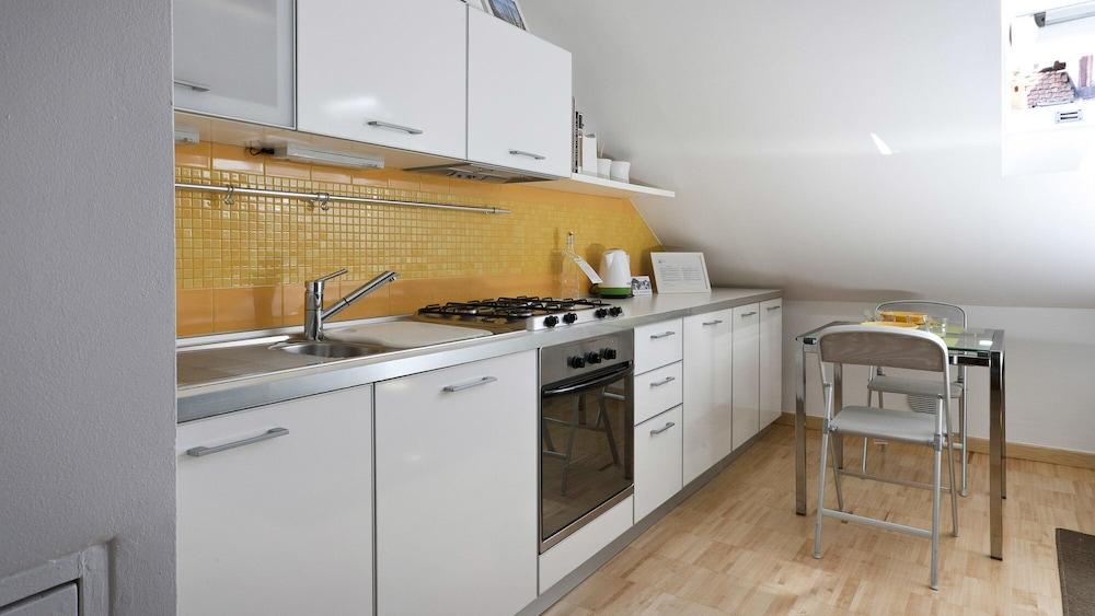 Mi-Ales10a5 - Alessi 10 1