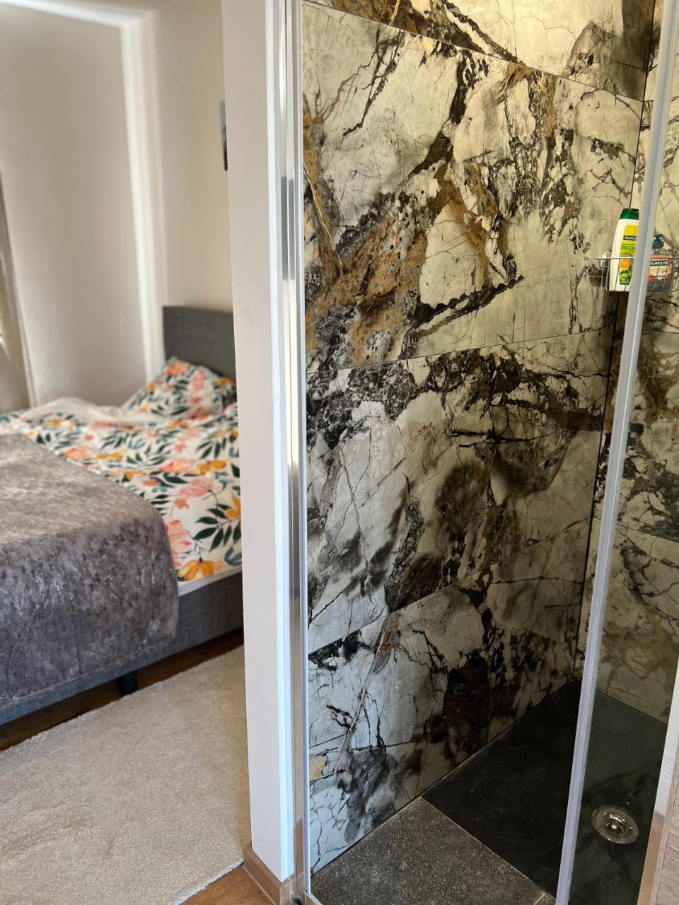 Cosy Appartement with Canal View