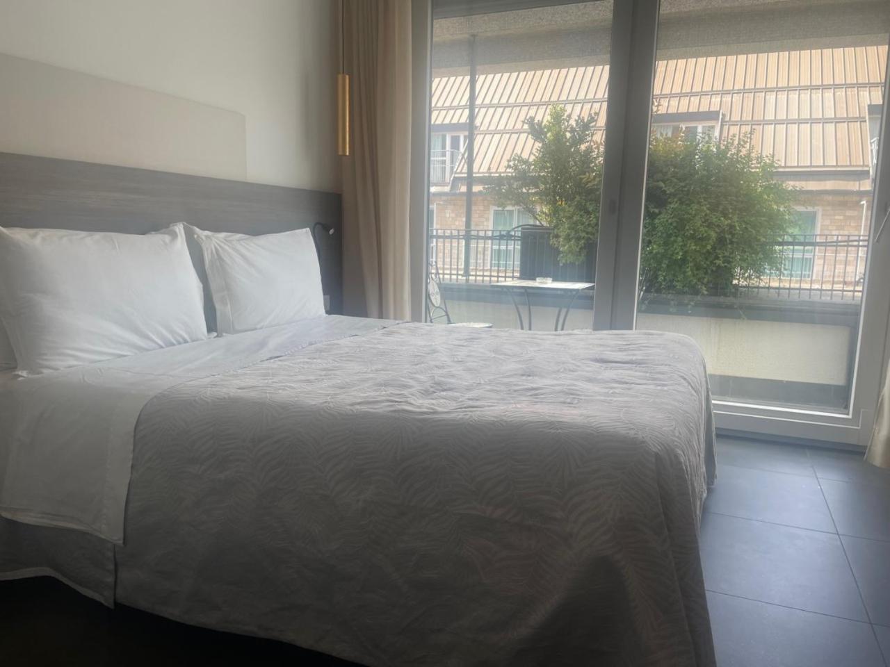 Enjoy Garden - Flavio Baracchini 9 (Adults Only) 1