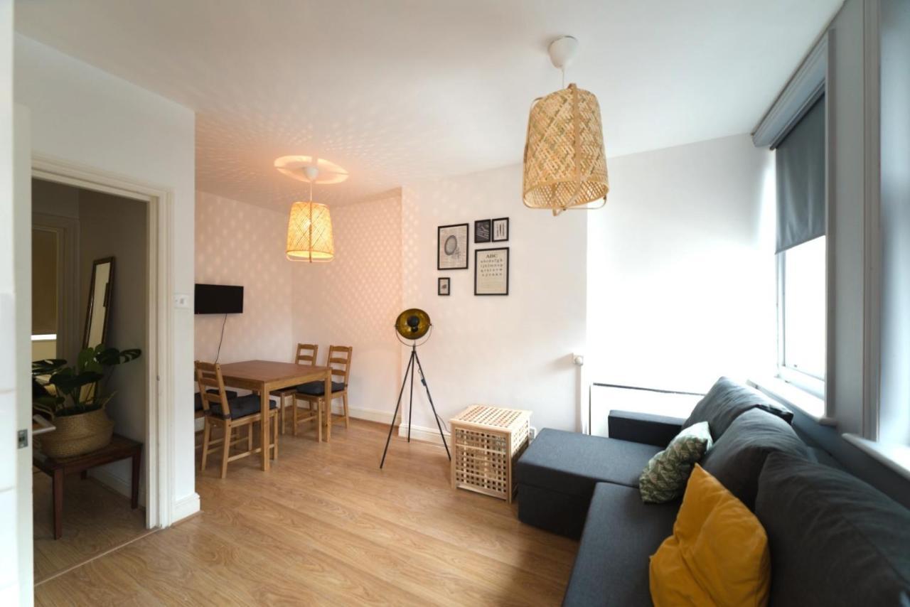 Clerkenwell Apartments by Dc London Rooms 1