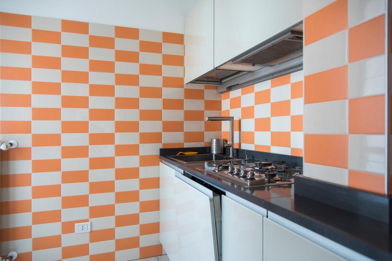 Youhosty - Magolfa 21 (Adults Only) 2