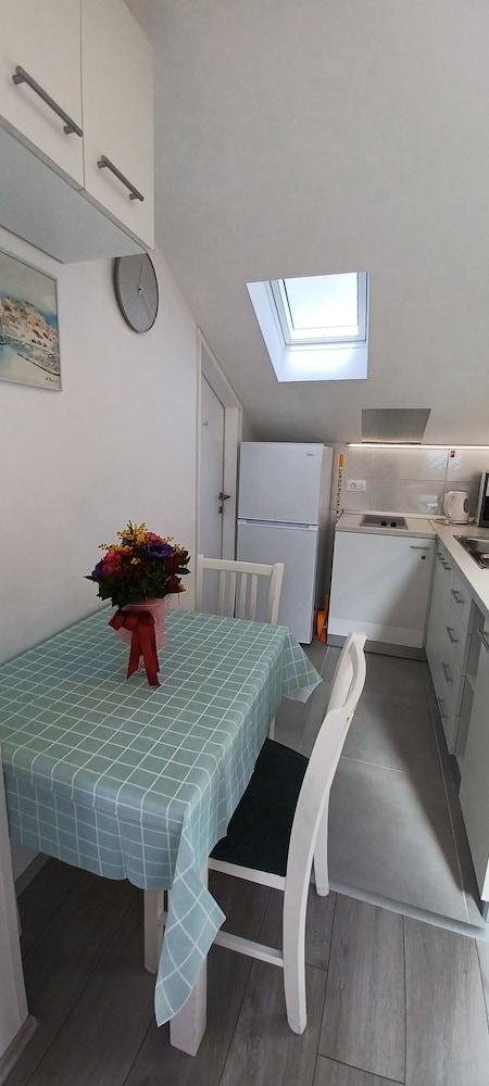 Captivating 1-Bed Apartment in Dubrovnik 1